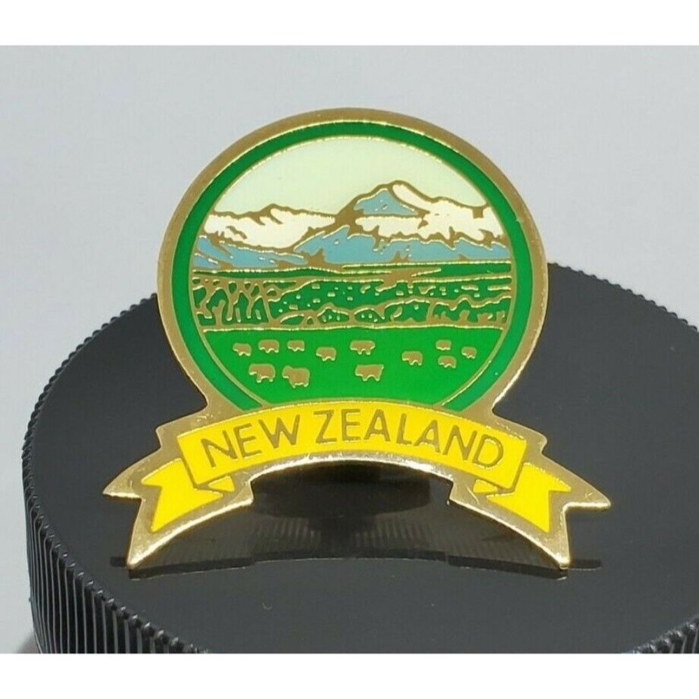 New Zealand Green Yellow Mountain Scenery Lapel Button Hat Collectible Pin
